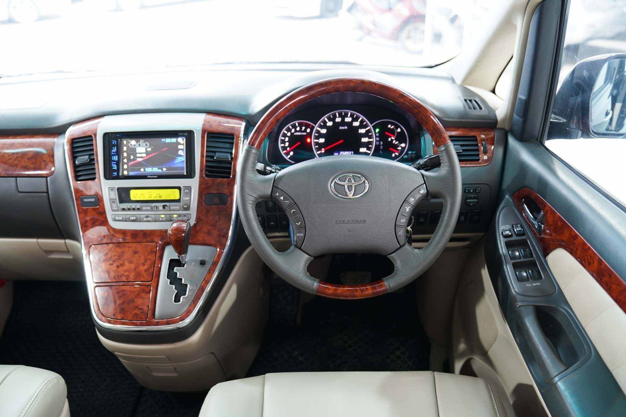 2024 TOYOTA ALPHARD 3.0 G V6 AT