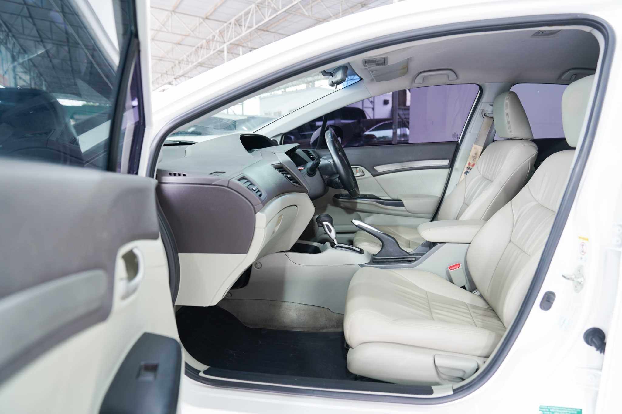 2013 HONDA CIVIC HYBRID 1.5 NAVI AT
