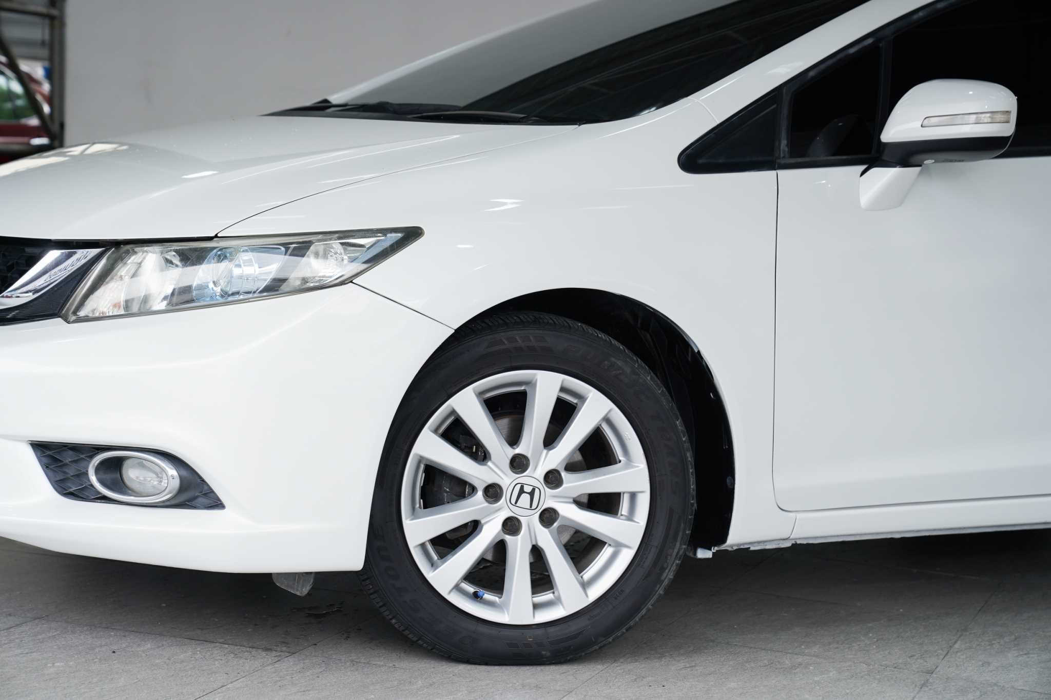 2013 HONDA CIVIC HYBRID 1.5 NAVI AT