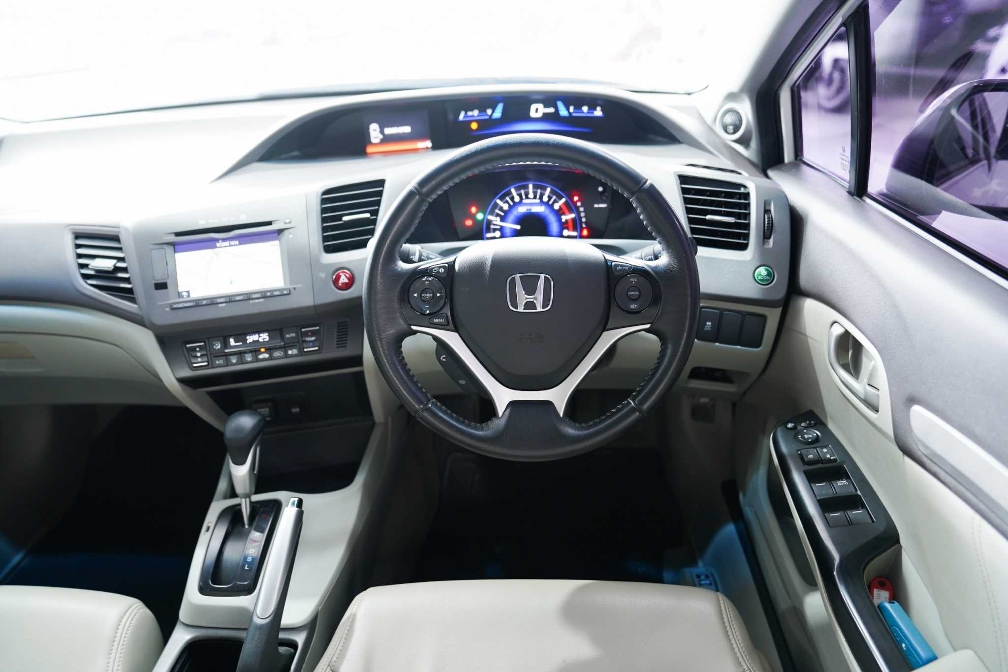 2013 HONDA CIVIC HYBRID 1.5 NAVI AT