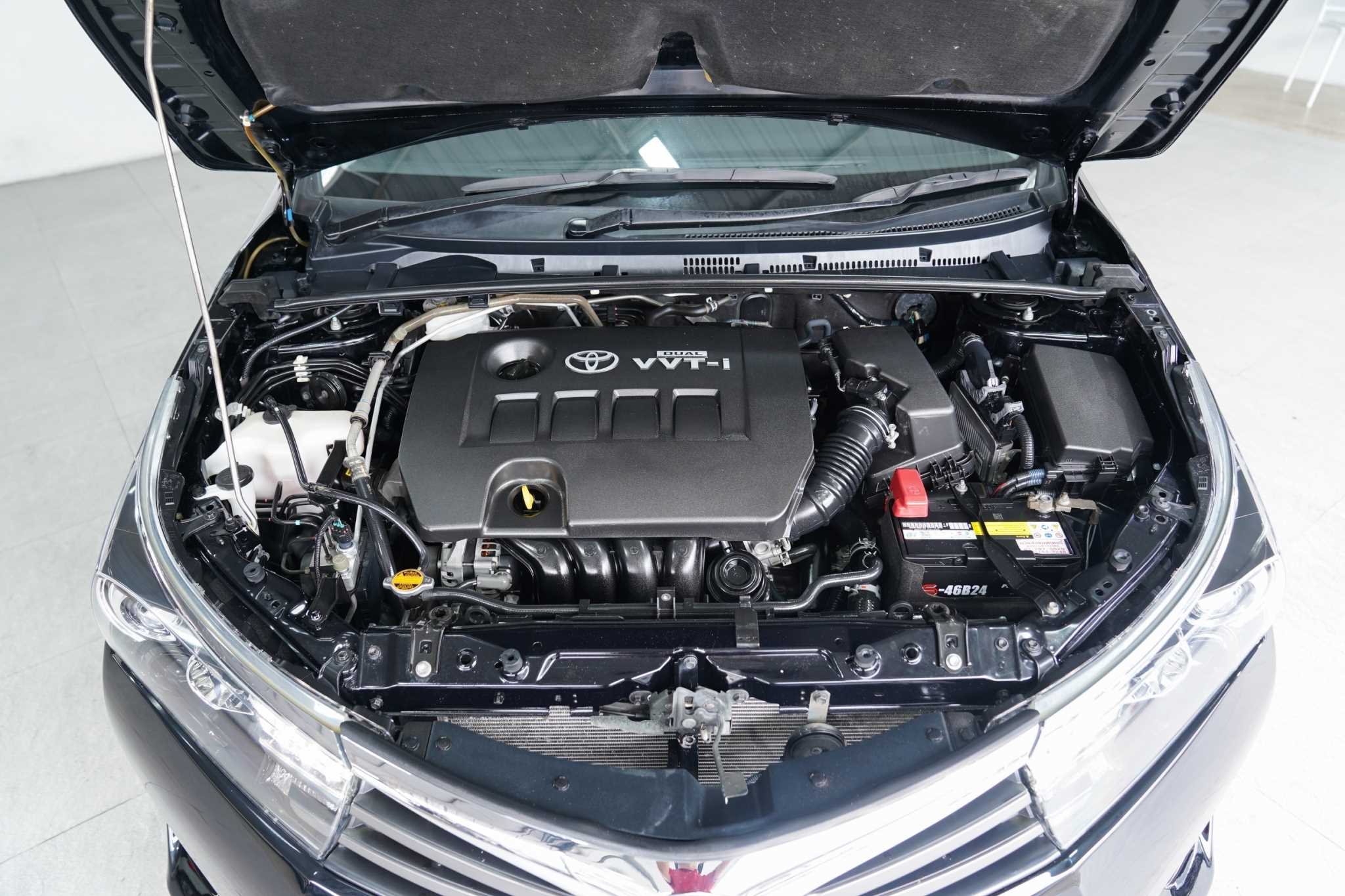 2016 TOYOTA COROLLA ALTIS 1.8 ES AT