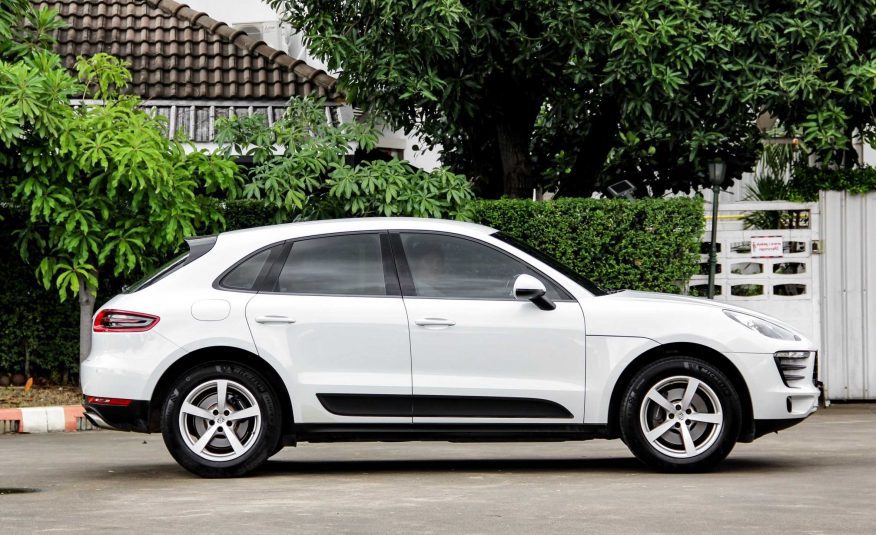 2017 PORSCHE MACAN 2.0