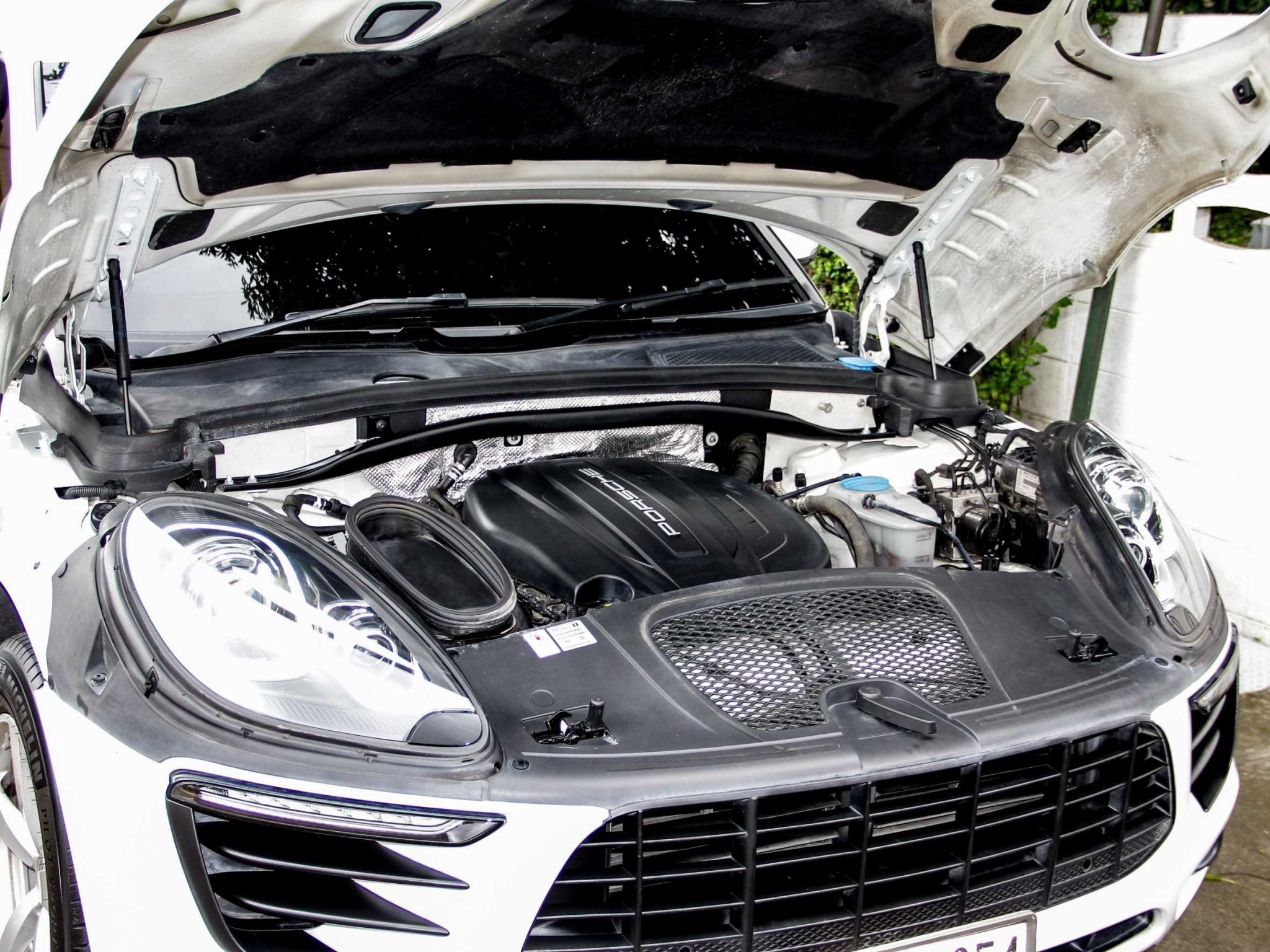 2017 PORSCHE MACAN 2.0