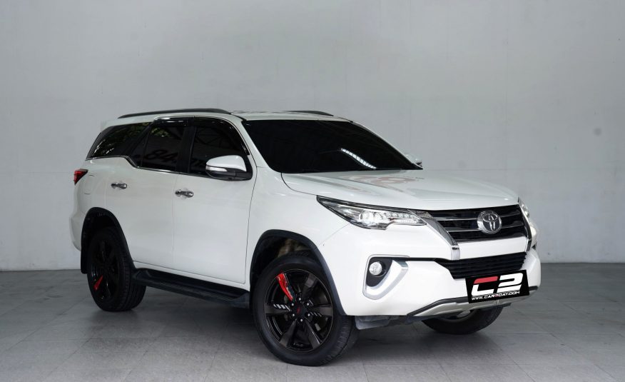 2015 TOYOTA FORTUNER 2.8 V AT/4WD