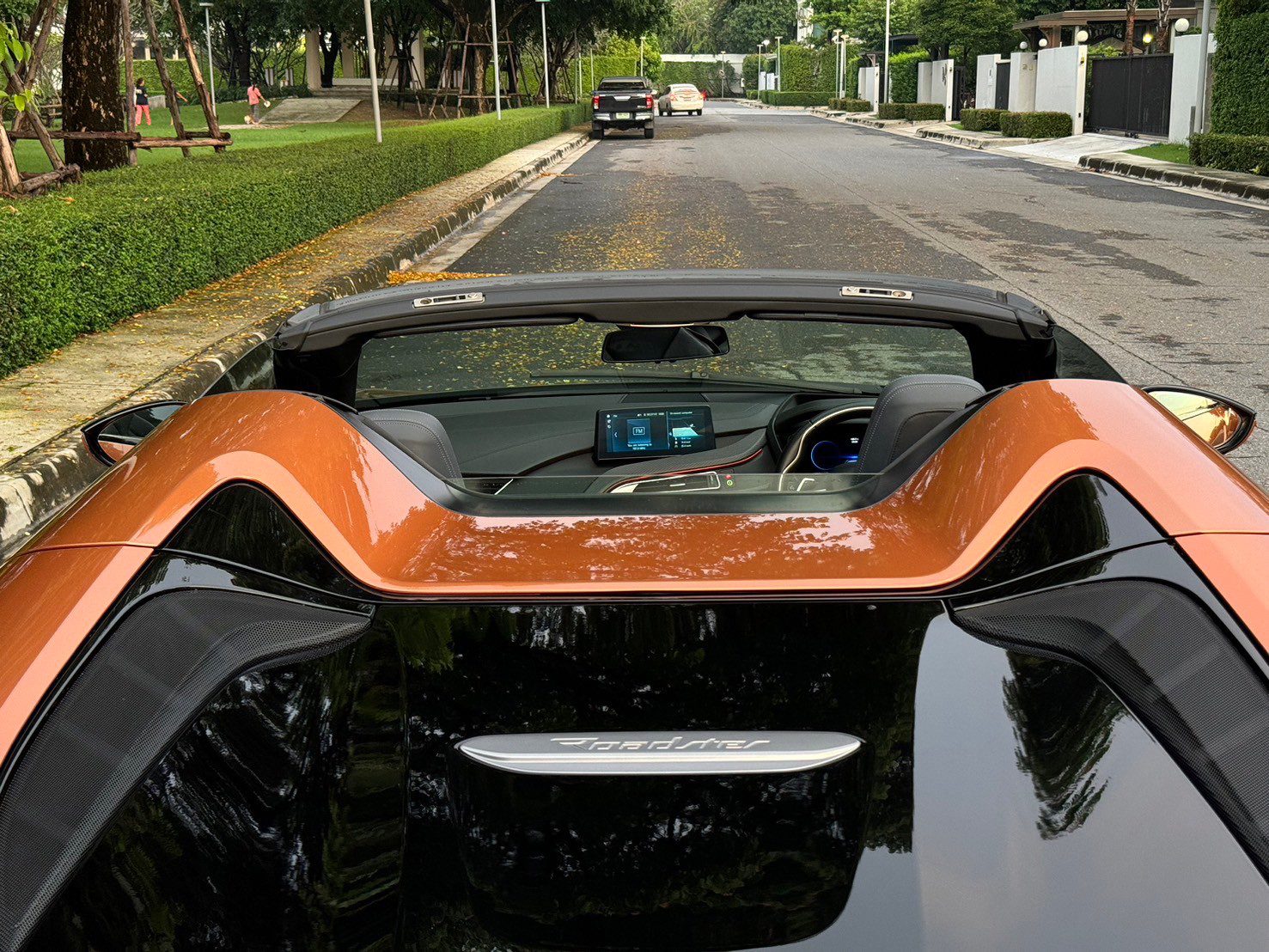 2021 BMW i8 Roadster