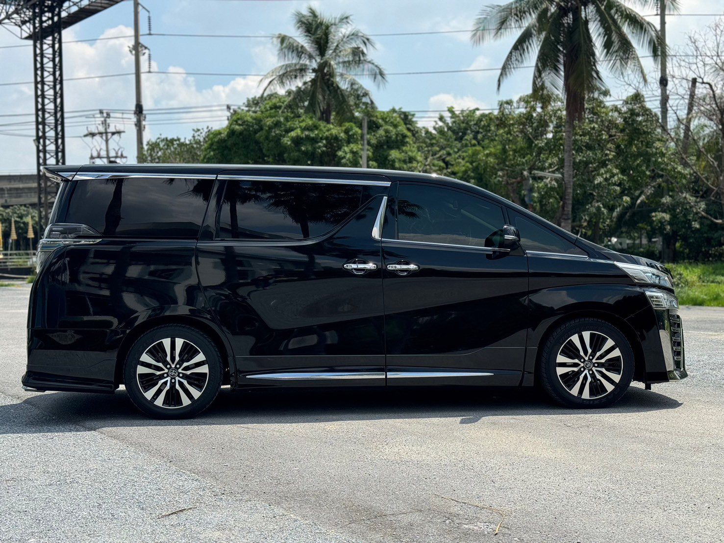 2018 Toyota Vellfire 2.5 ZG Edition