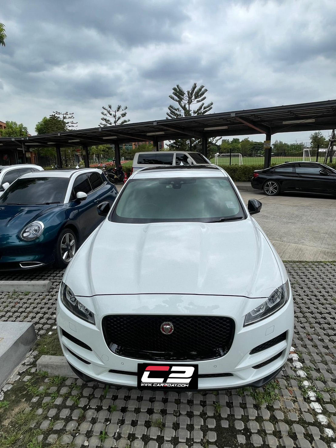 2017 Jaguar f-pace Portfolio 4WD