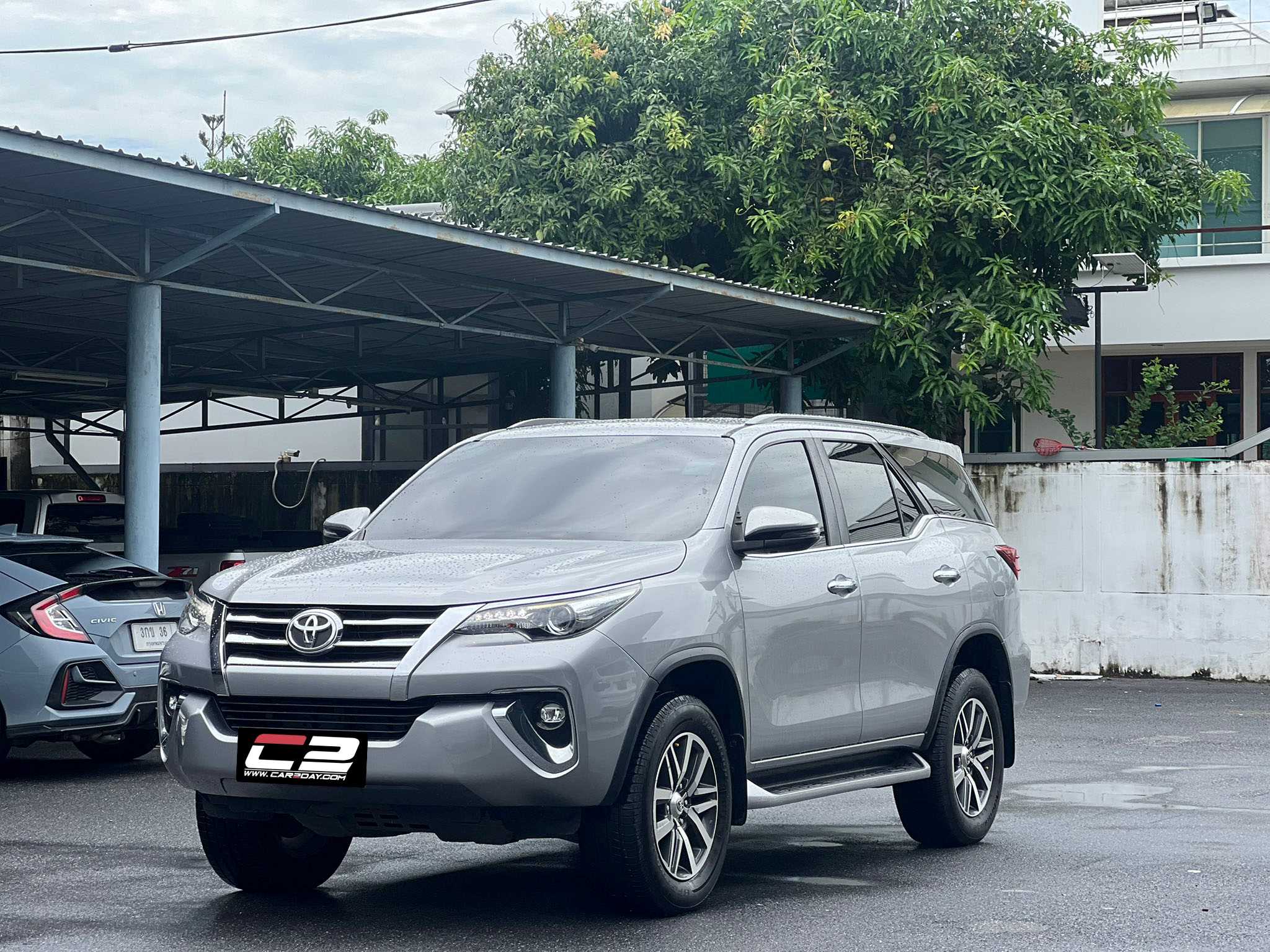 2020 TOYOTA FORTUNER 2.4V 7st Auto