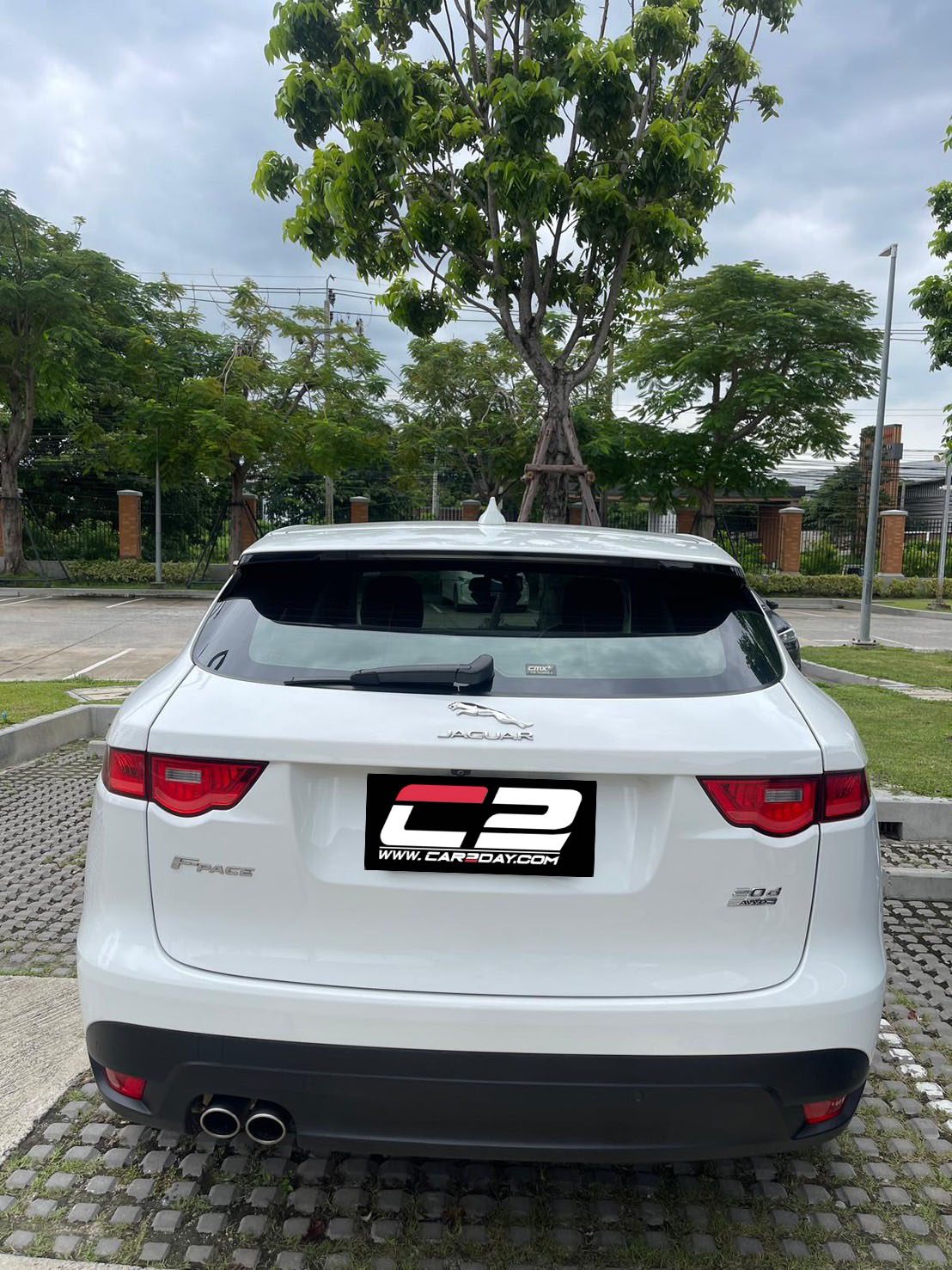 2017 Jaguar f-pace Portfolio 4WD