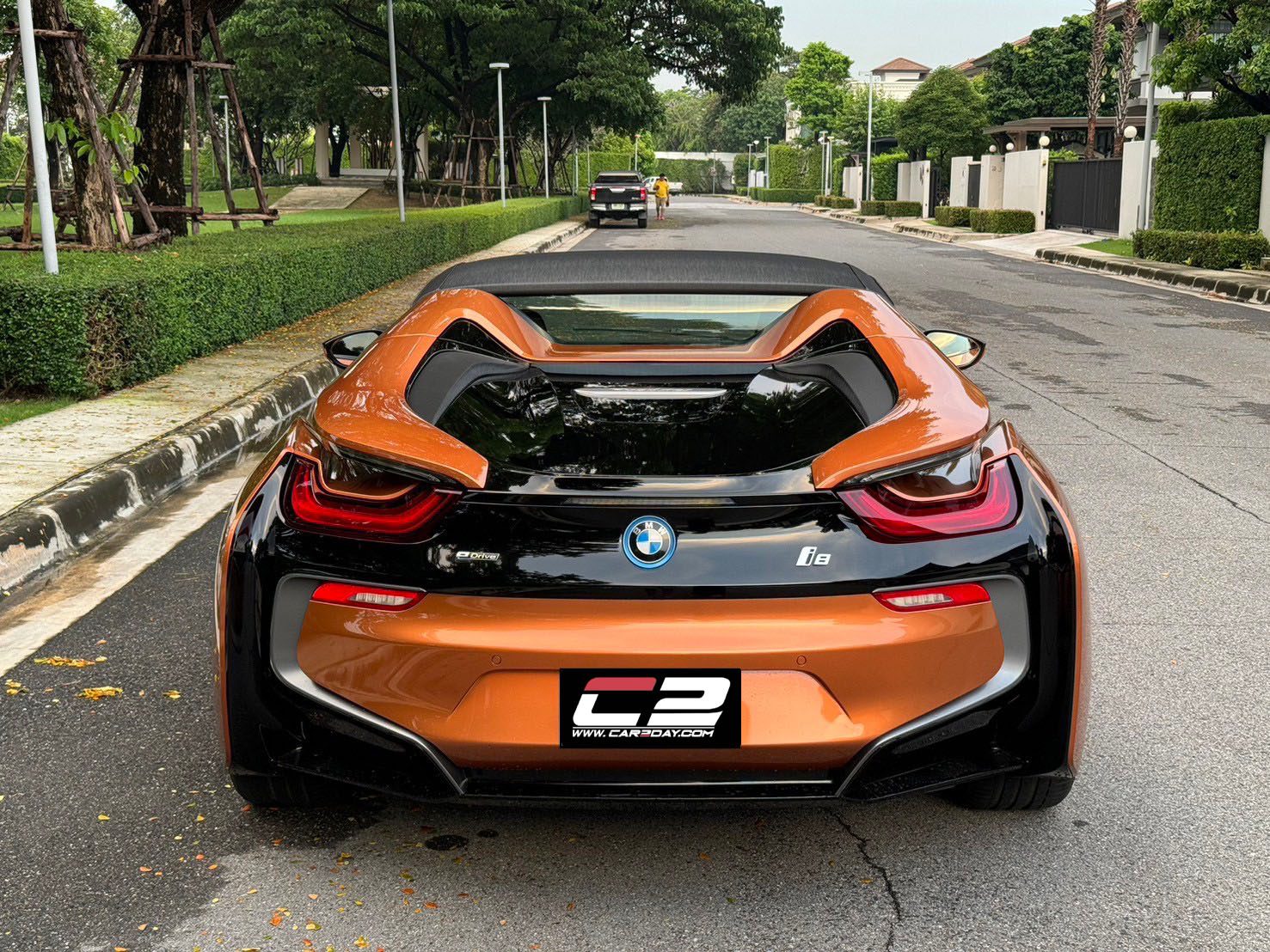 2021 BMW i8 Roadster
