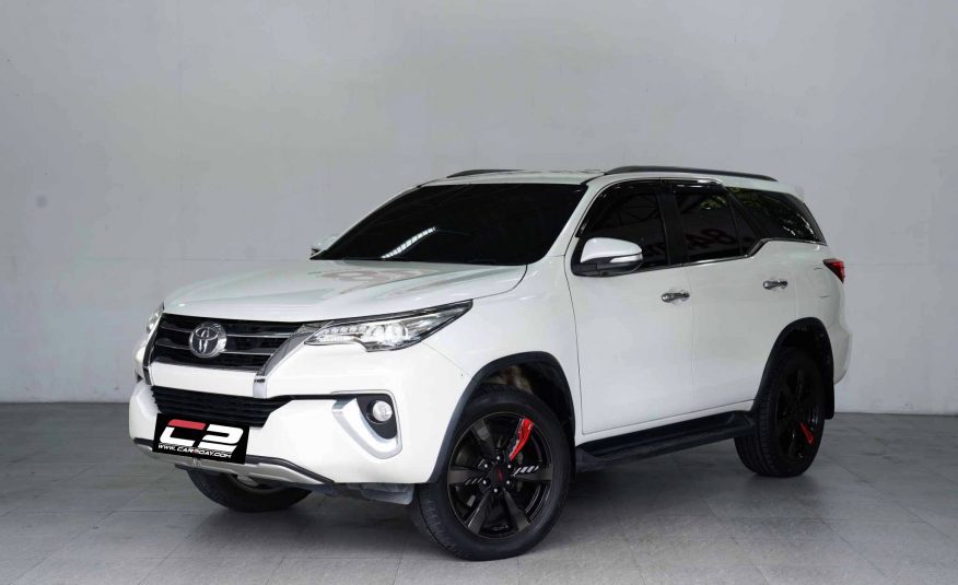 2015 TOYOTA FORTUNER 2.8 V AT/4WD