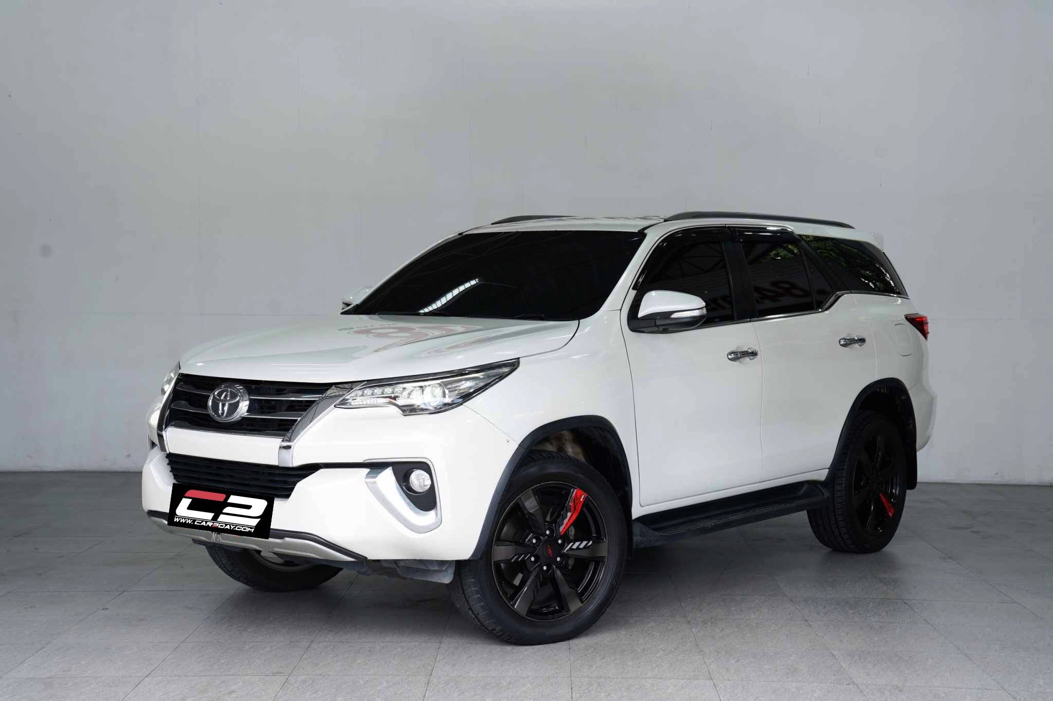 2015 TOYOTA FORTUNER 2.8 V AT/4WD