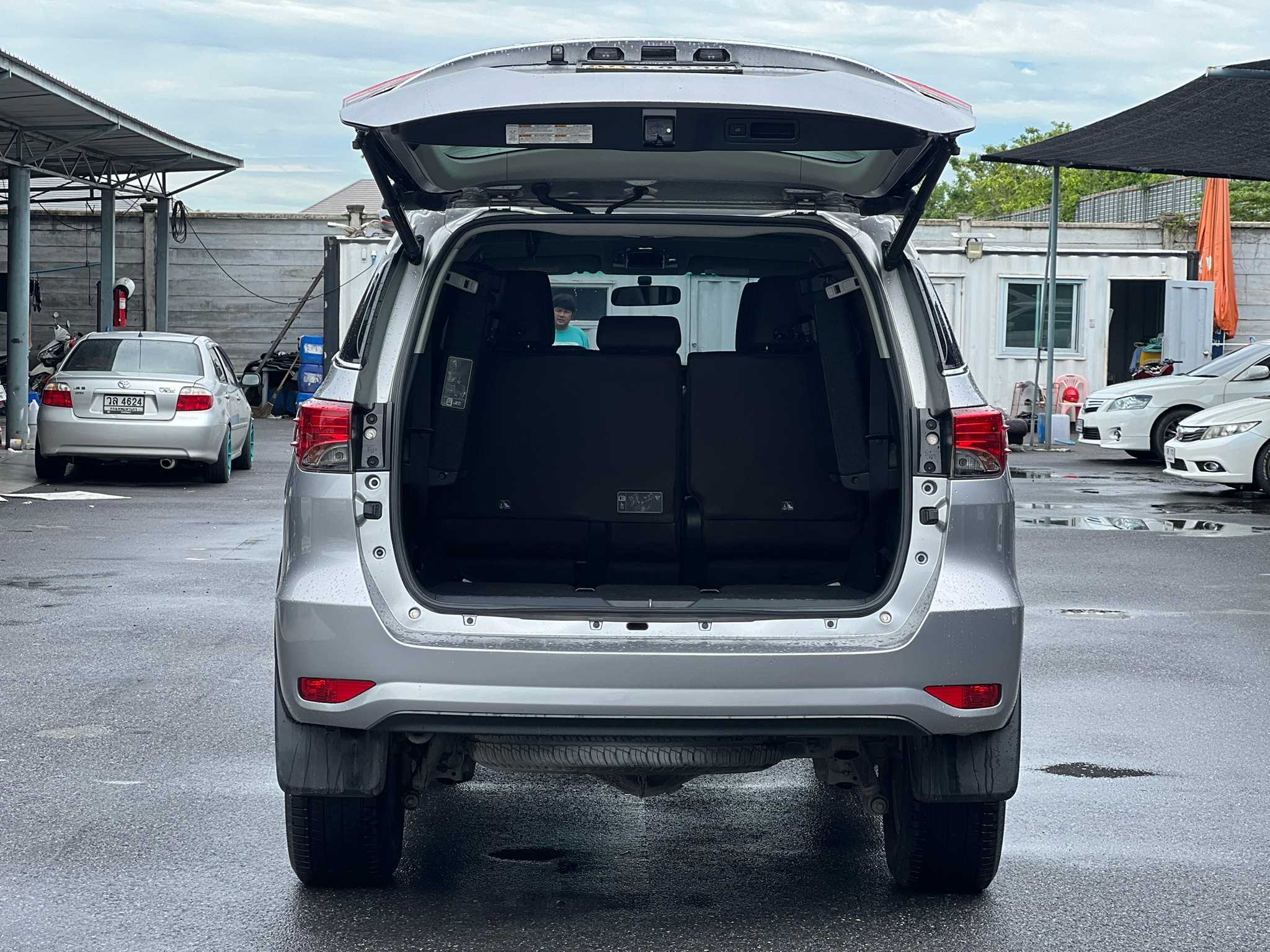 2020 TOYOTA FORTUNER 2.4V 7st Auto