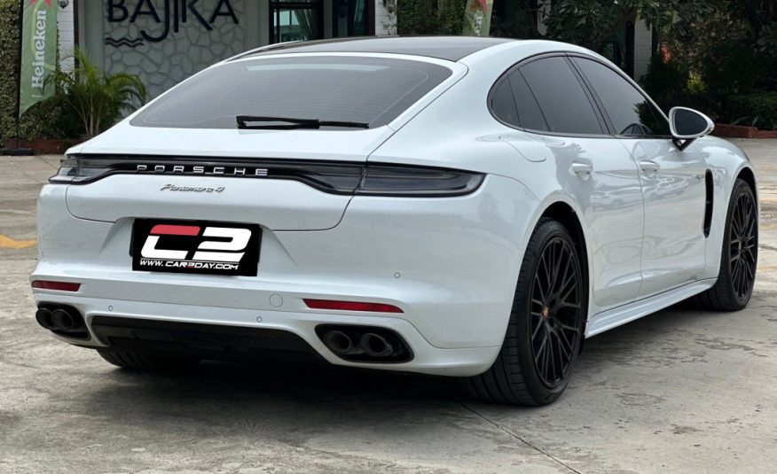 2021 Porsche Panamera 4 e-Hybrid