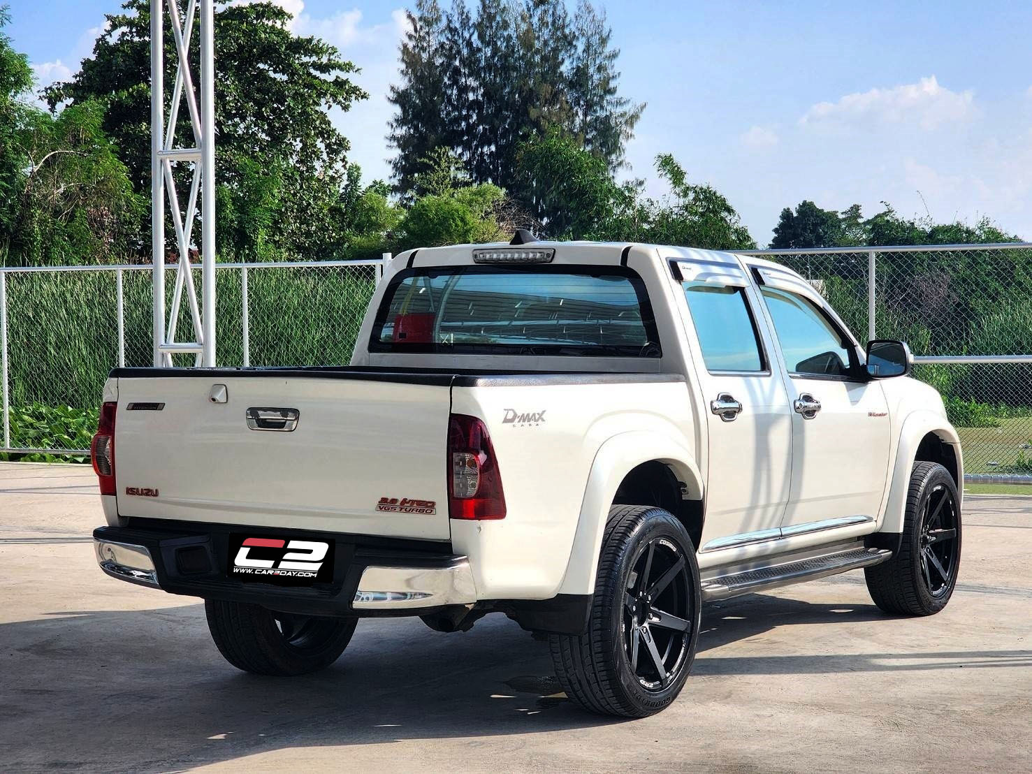 2011 Isuzu D-max hilander Super Titanium  3.0 Ddi I-TEQ A/T