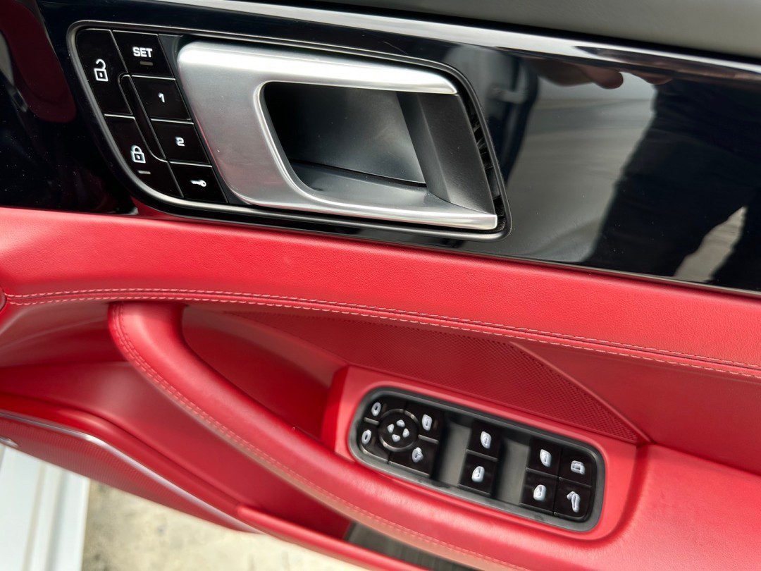 2021 Porsche Panamera 4 e-Hybrid