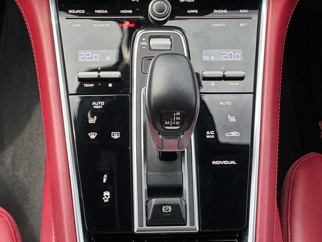 2021 Porsche Panamera 4 e-Hybrid
