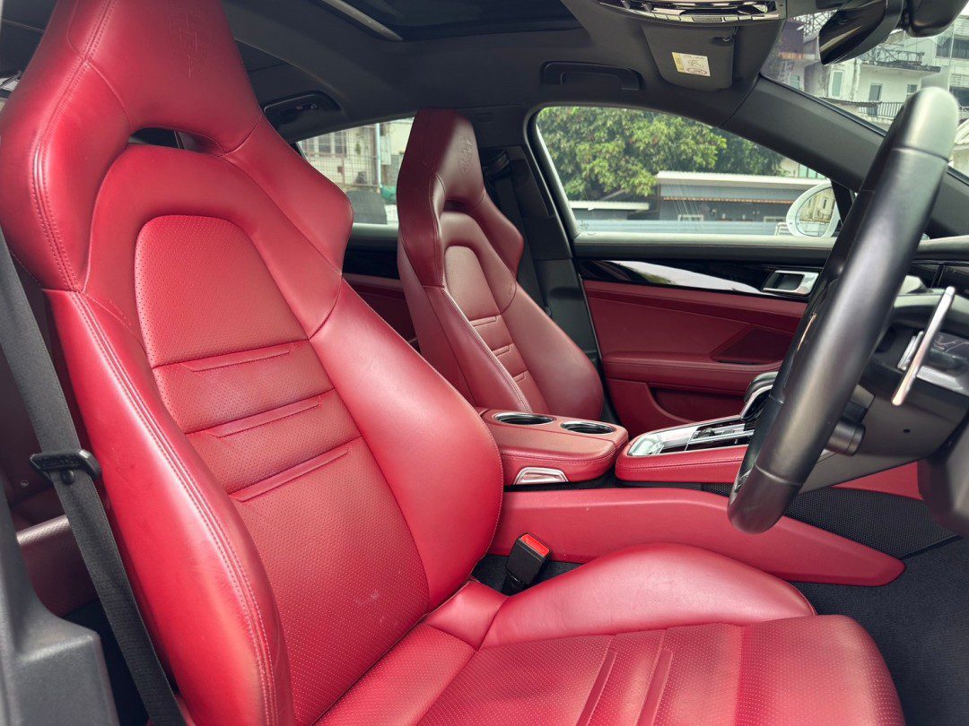 2021 Porsche Panamera 4 e-Hybrid