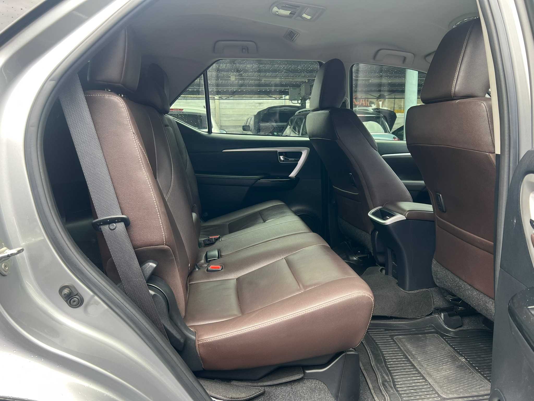 2020 TOYOTA FORTUNER 2.4V 7st Auto