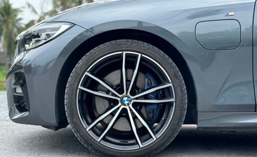 2020 BMW 330e M Sport