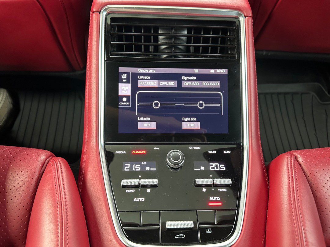 2021 Porsche Panamera 4 e-Hybrid