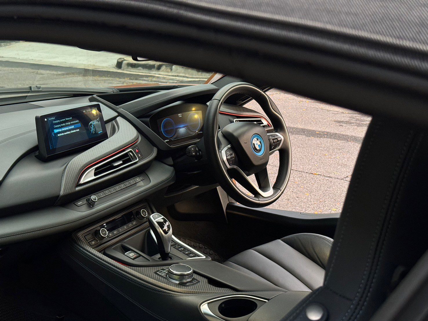2021 BMW i8 Roadster