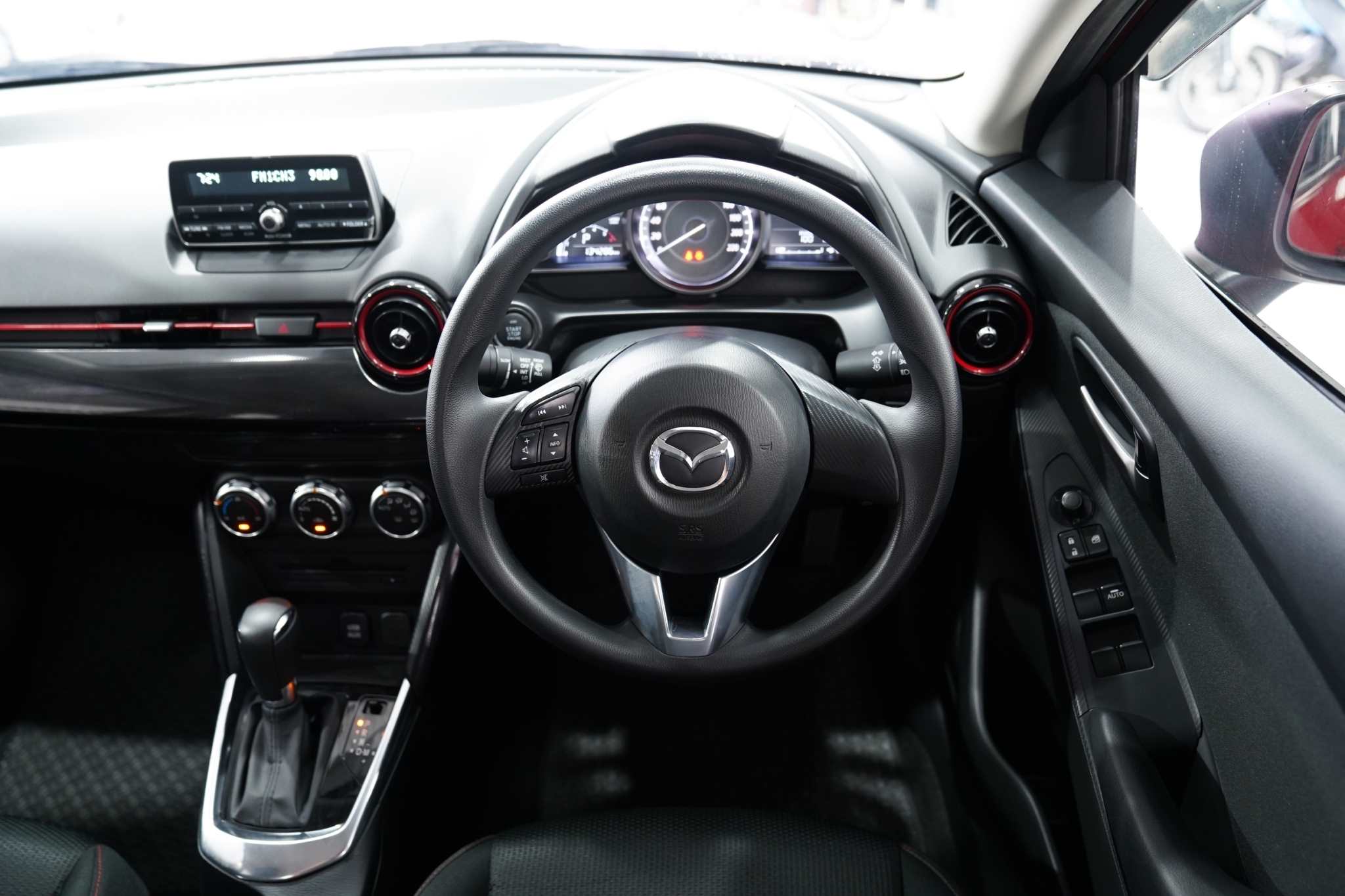 2015 MAZDA2 1.5 XD SPORT HIGHT AT