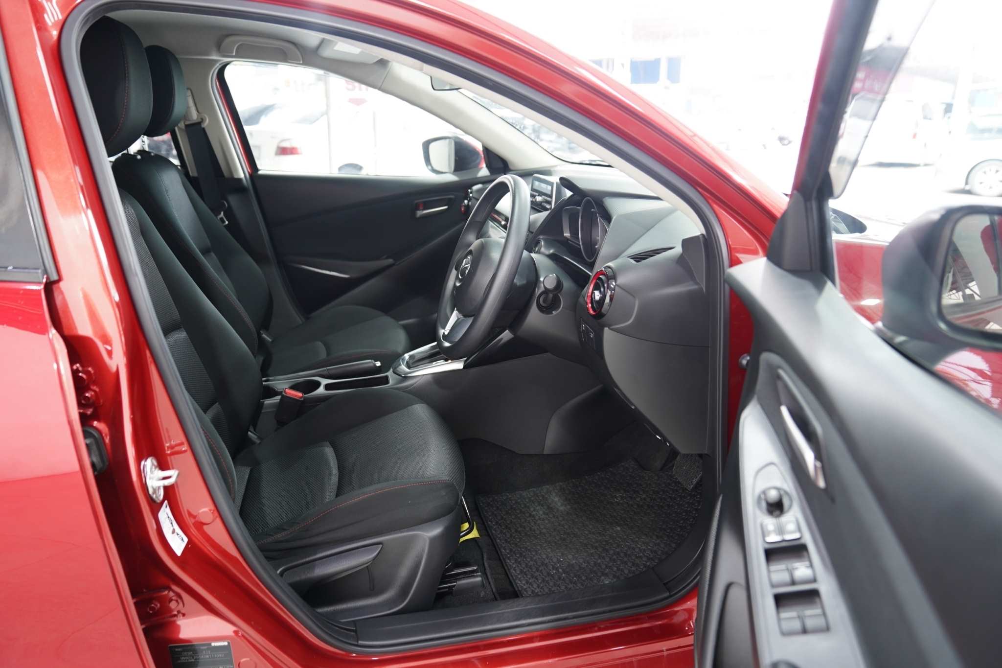 2015 MAZDA2 1.5 XD SPORT HIGHT AT