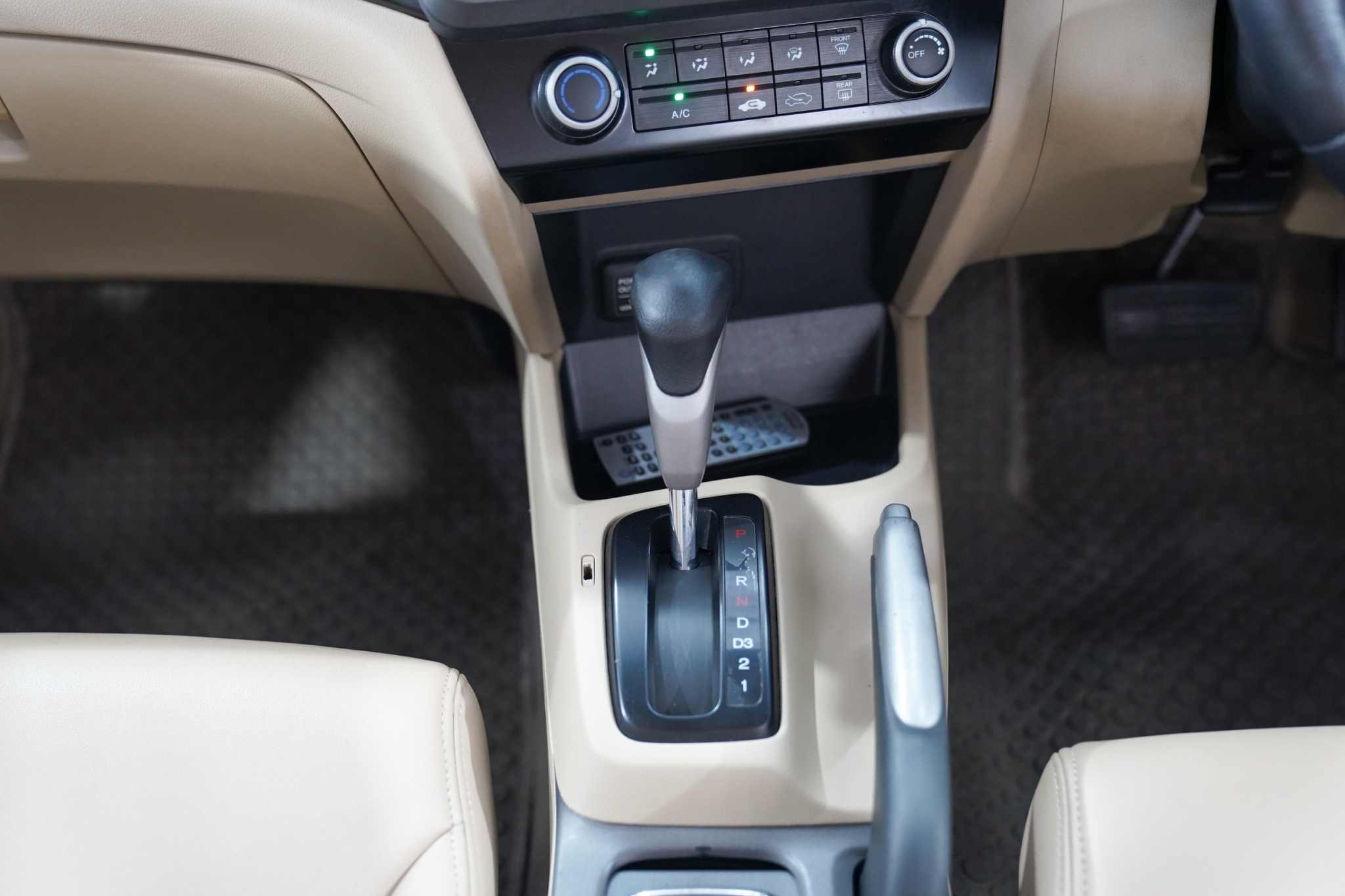 2012 HONDA CIVIC 1.8 S AT