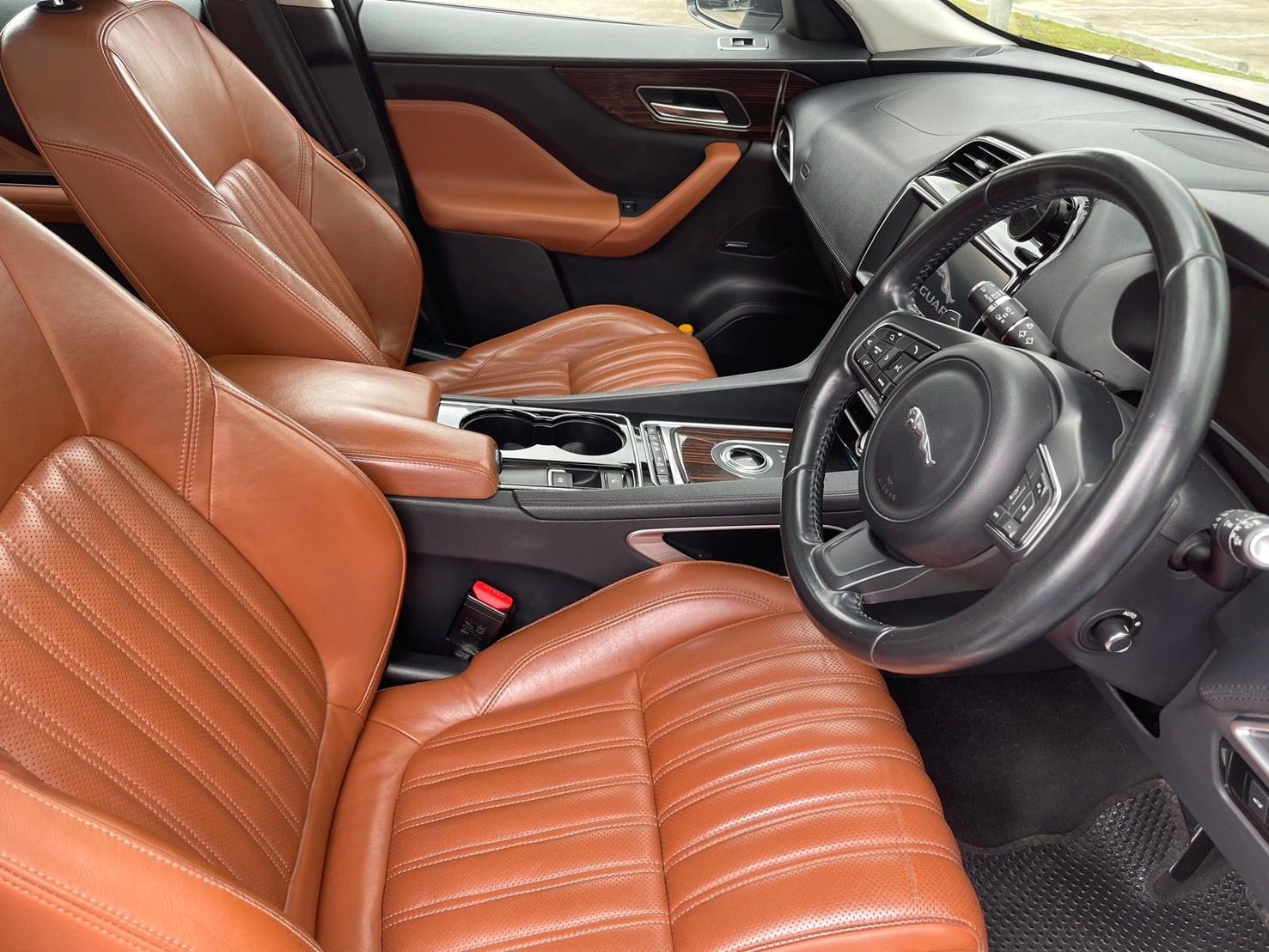 2017 Jaguar f-pace Portfolio 4WD