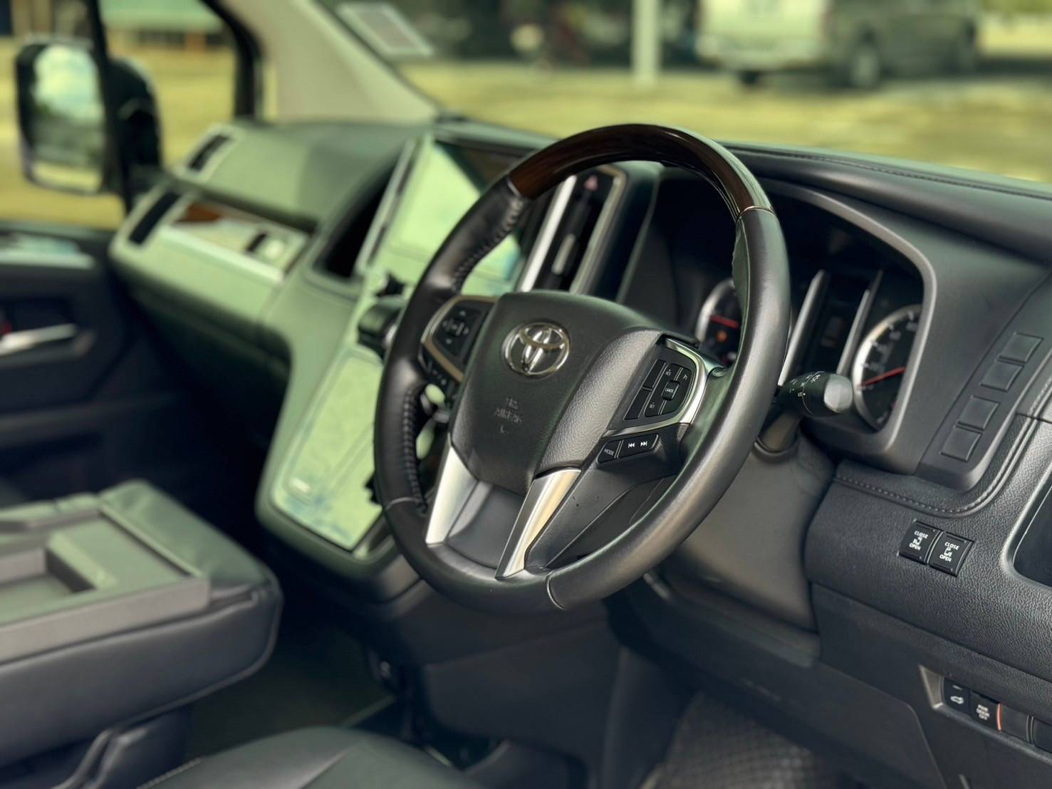2020 Toyota Majesty 2.8 Premium