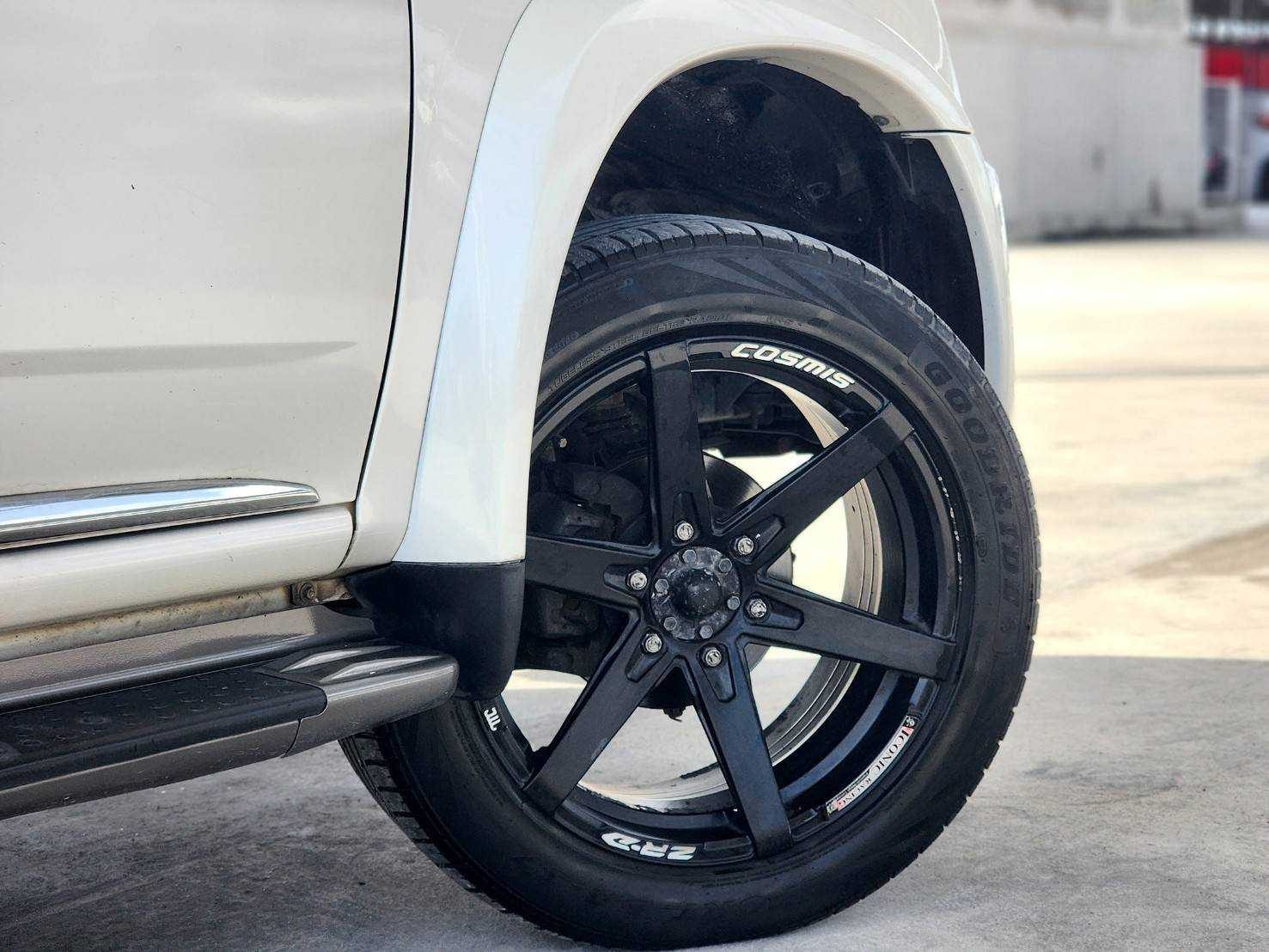 2011 Isuzu D-max hilander Super Titanium  3.0 Ddi I-TEQ A/T
