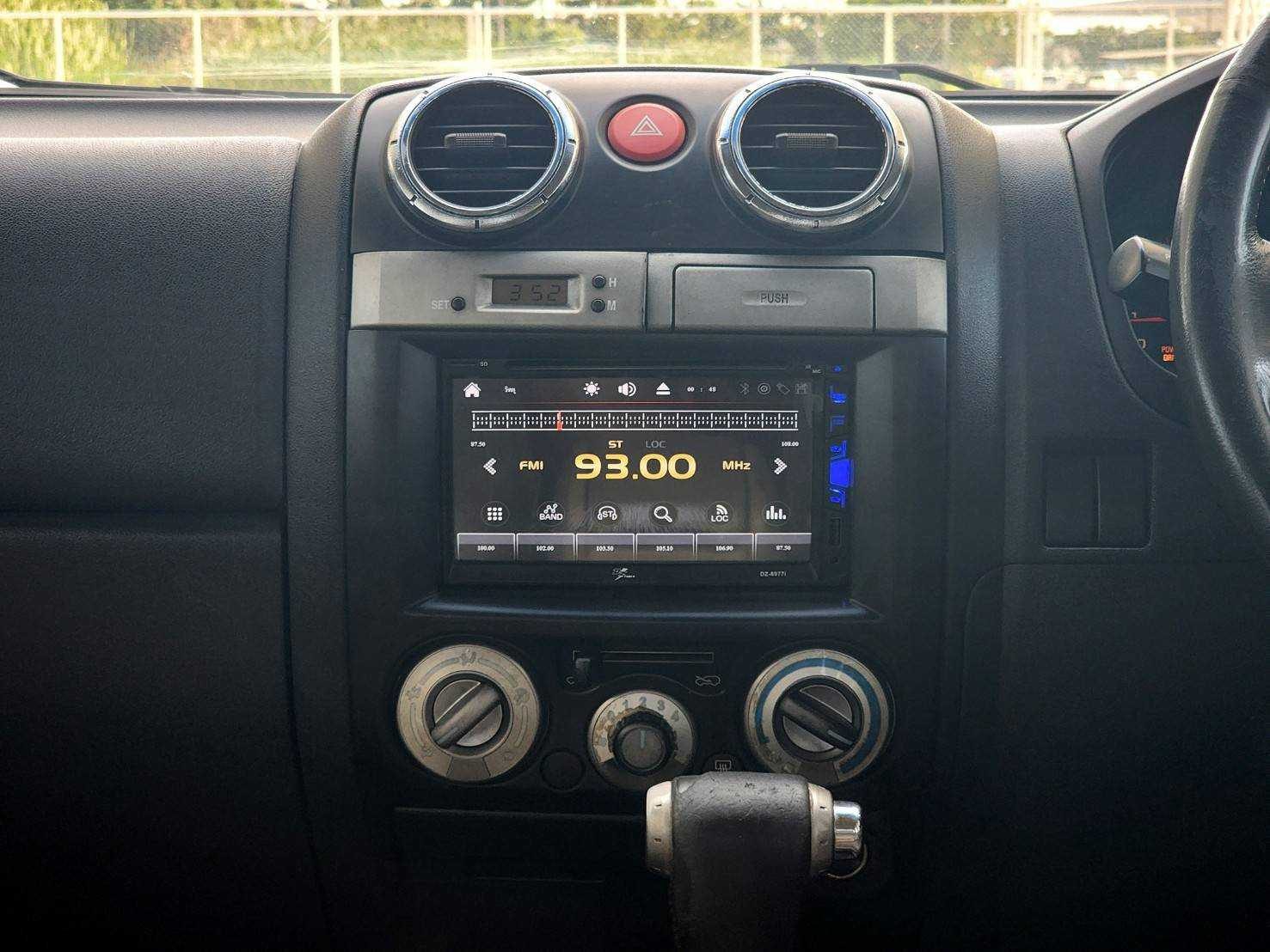 2011 Isuzu D-max hilander Super Titanium  3.0 Ddi I-TEQ A/T