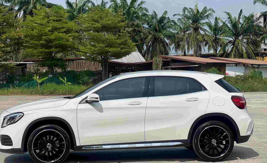 2019 GLA 250