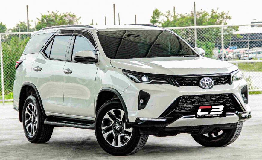 2022 TOYOTA FORTUNER 2.4 V LEADER