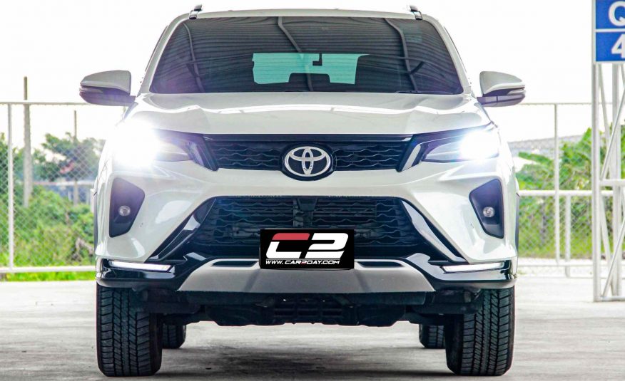 2022 TOYOTA FORTUNER 2.4 V LEADER