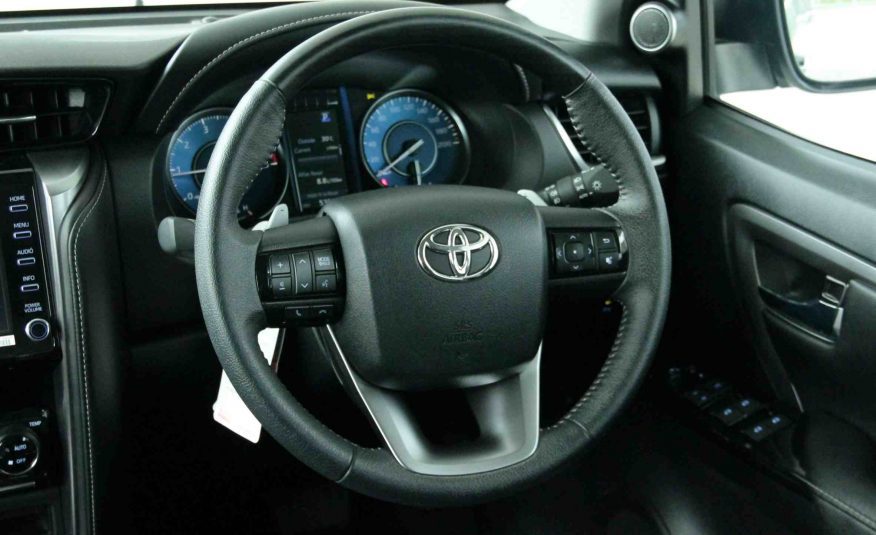 2022 TOYOTA FORTUNER 2.4 V LEADER