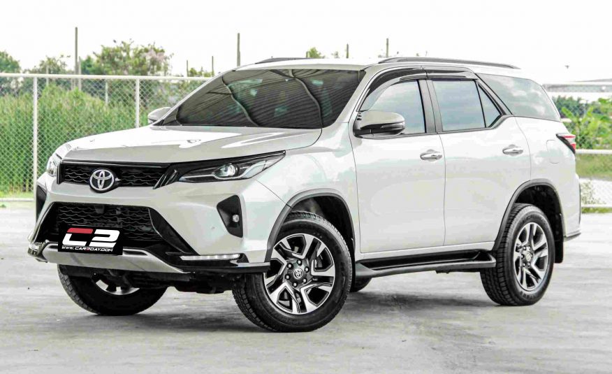 2022 TOYOTA FORTUNER 2.4 V LEADER