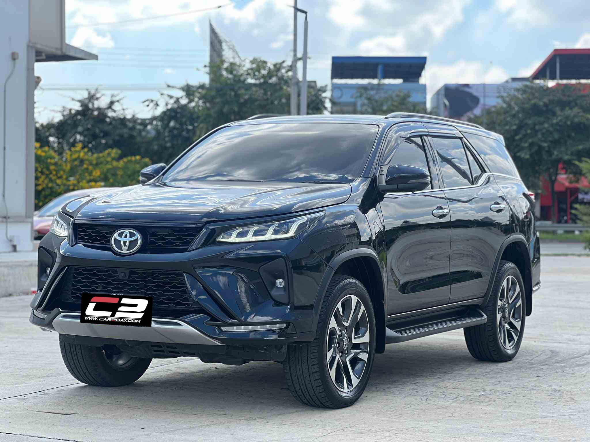 2021 TOYOTA FORTUNER Legender Auto 2.4 V