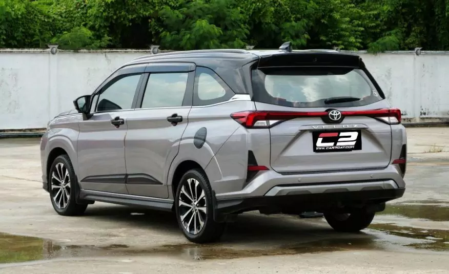 2023 TOYOTA VELOZ Wagon 4dr Premium 7st CVT FWD 1.5i (CBU)