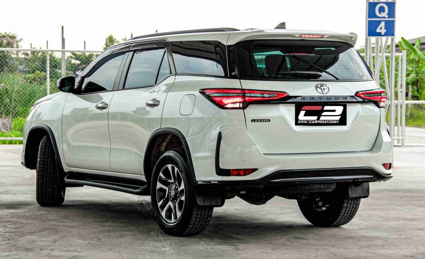 2022 TOYOTA FORTUNER 2.4 V LEADER