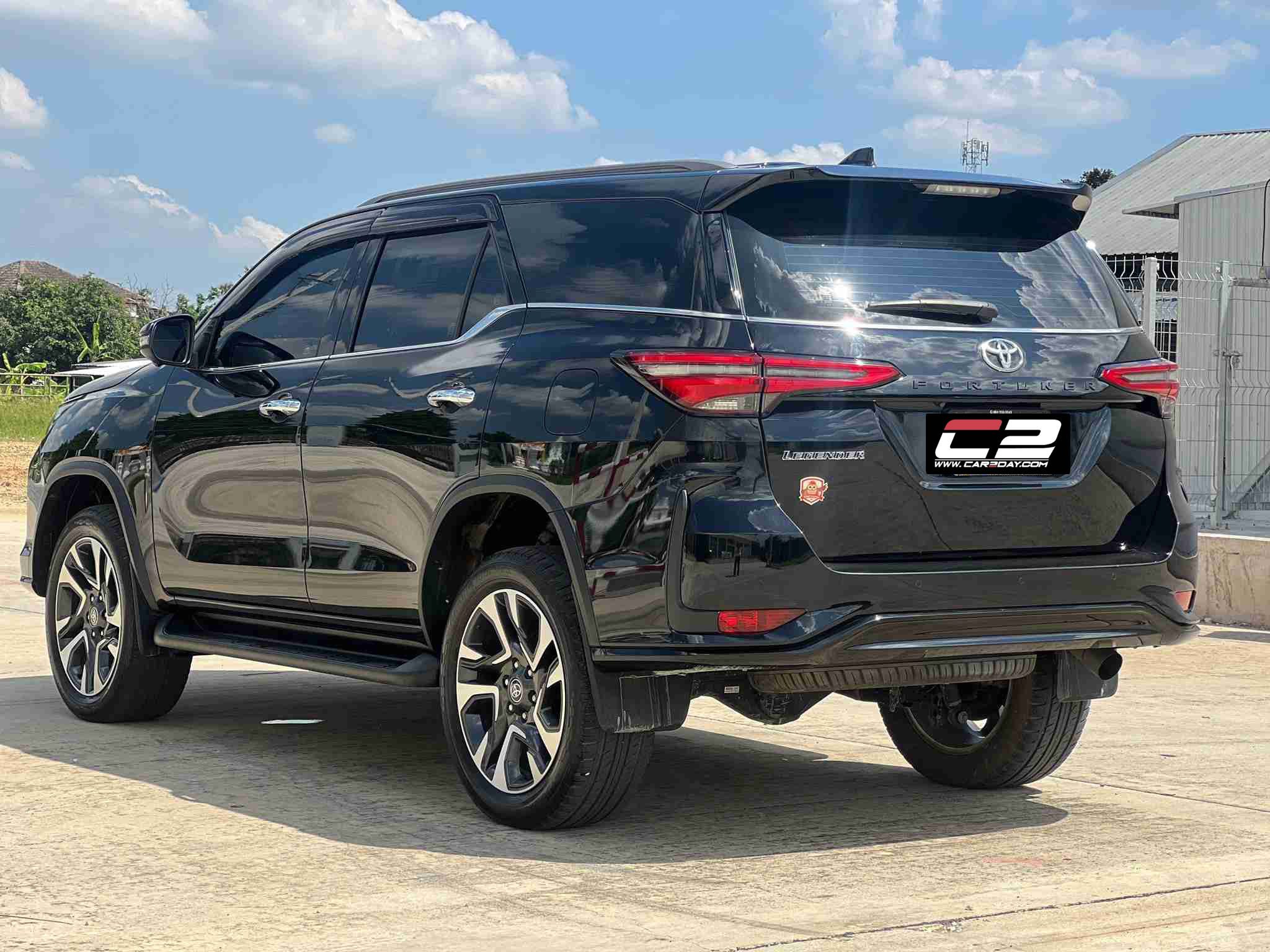 2021 TOYOTA FORTUNER Legender Auto 2.4 V