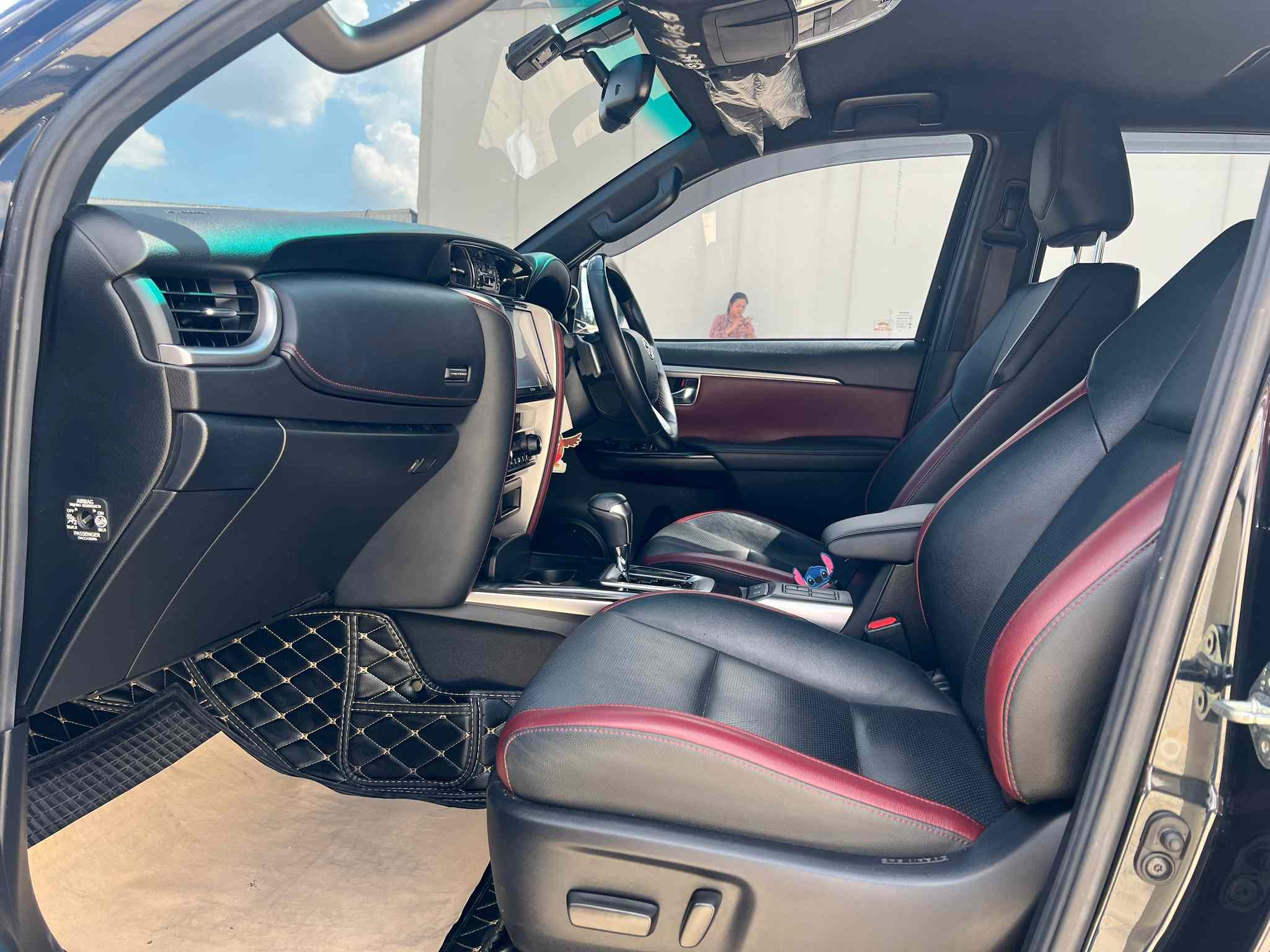 2021 TOYOTA FORTUNER Legender Auto 2.4 V