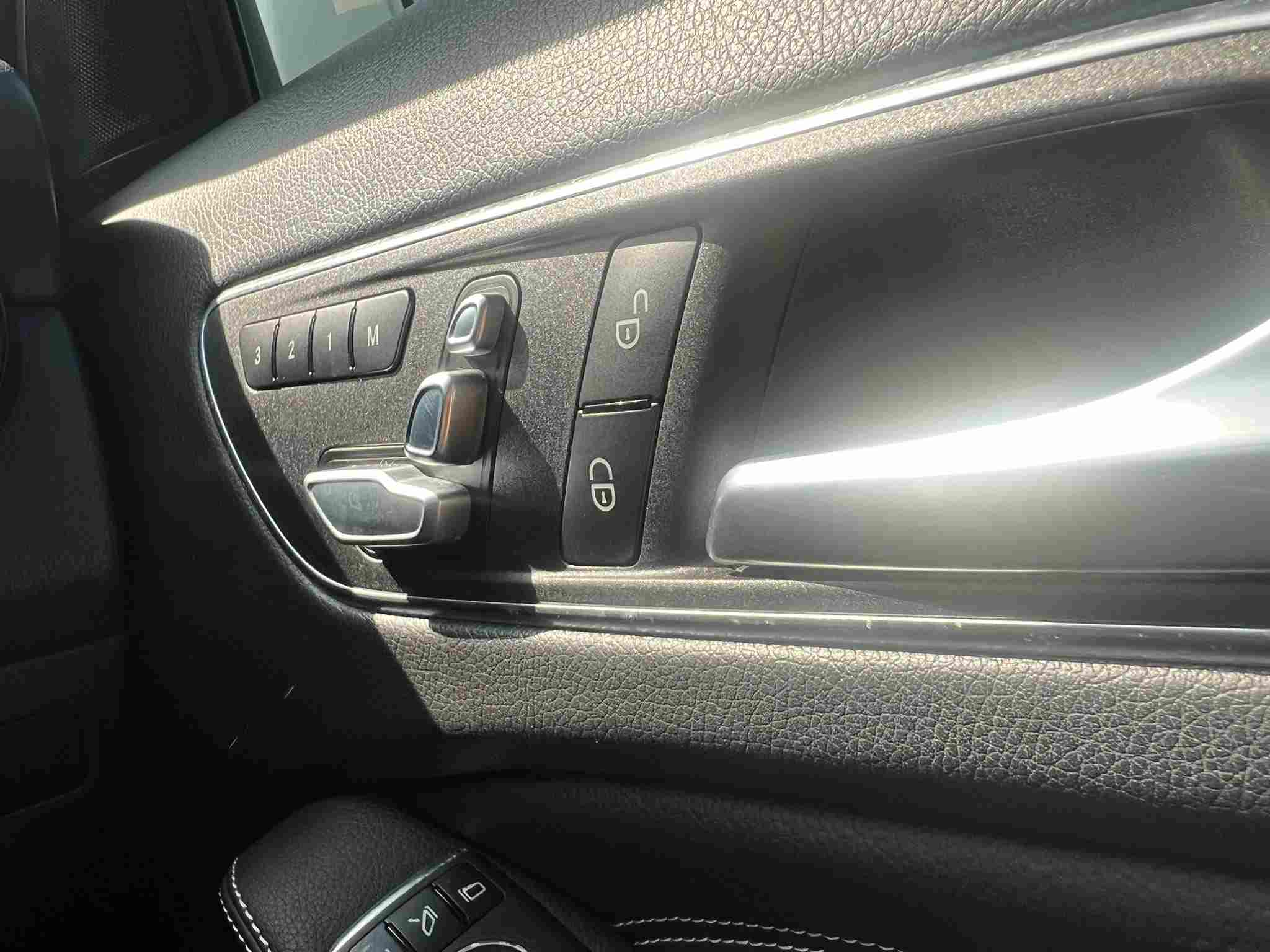 2019 Mercedes-Benz GLA200 1.6 Urban Facelift (W156)