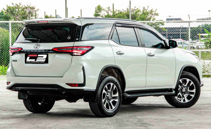 2022 TOYOTA FORTUNER 2.4 V LEADER