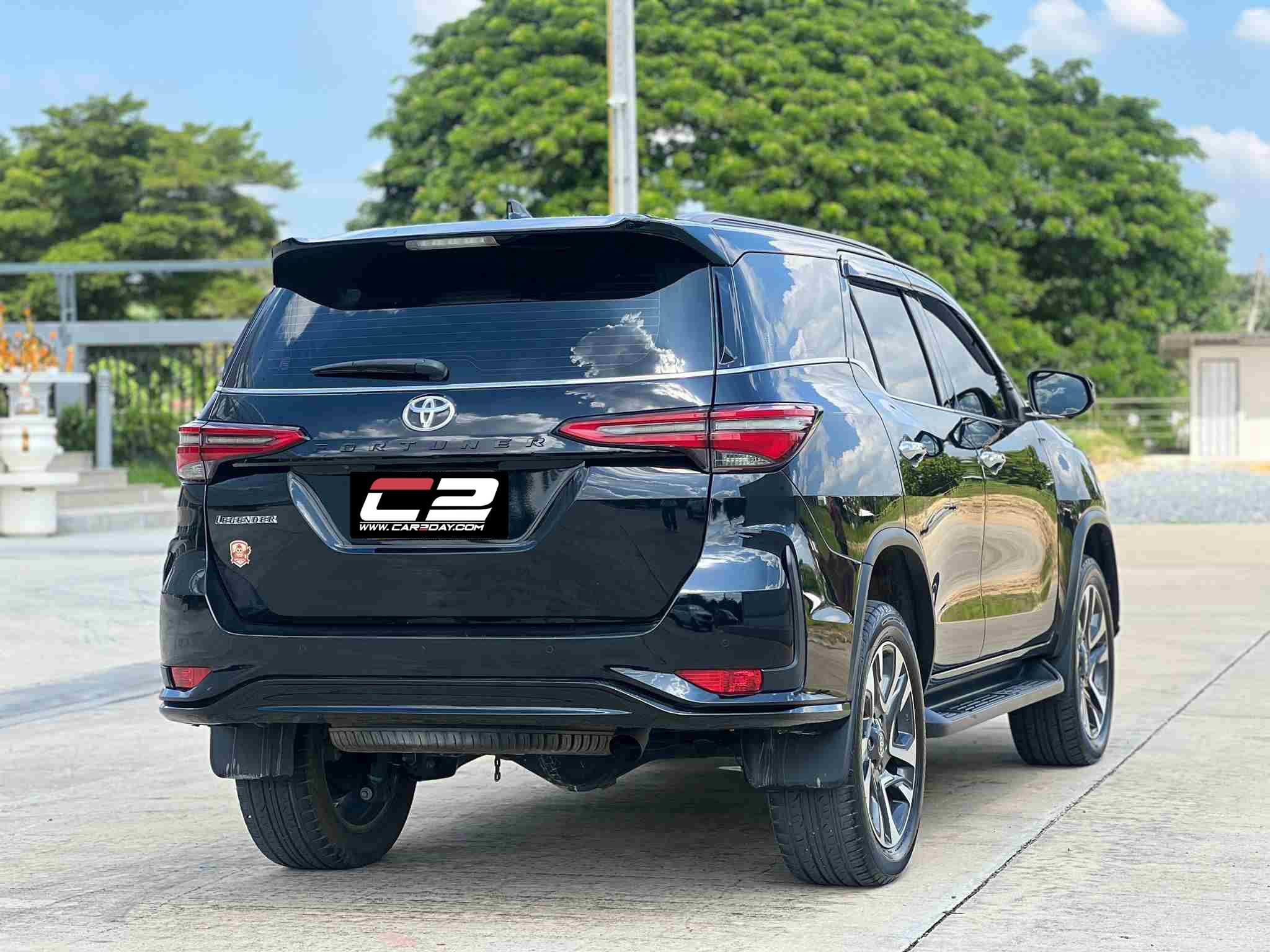 2021 TOYOTA FORTUNER Legender Auto 2.4 V