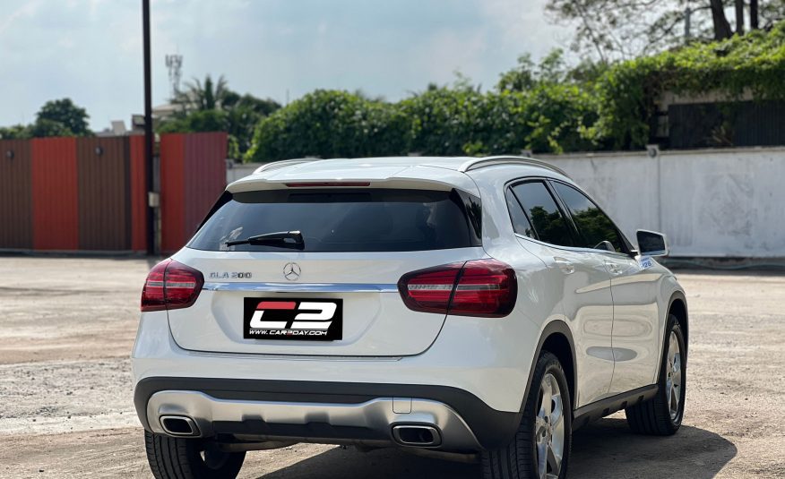 2019 Mercedes-Benz GLA200 1.6 Urban Facelift (W156)