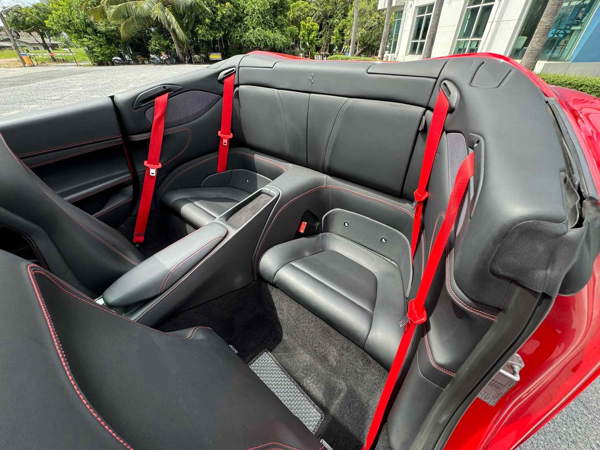 2019 Ferrari Portofino Rosso Corsa Metallic