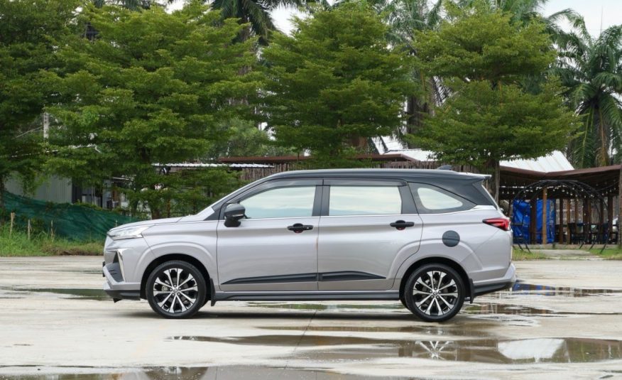 2023 TOYOTA VELOZ Wagon 4dr Premium 7st CVT FWD 1.5i (CBU)