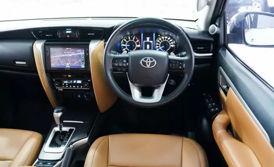 2019 TOYOTA #FORTUNER 2.8 V 4WD SIGMA4 AT